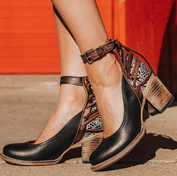 freebird Shoes - FREEBIRD Raeanne Red Black Western Heeled Leather Shoes - Size 10 NEW FIRM ✨️
